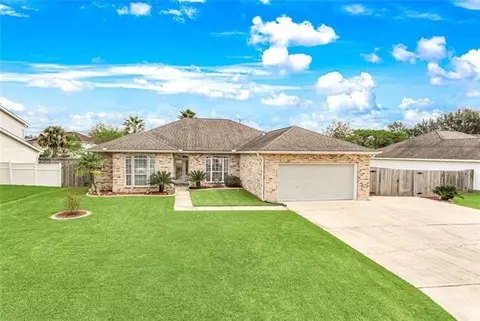 2132 Summertree Dr, Slidell, LA 70460 photo 1