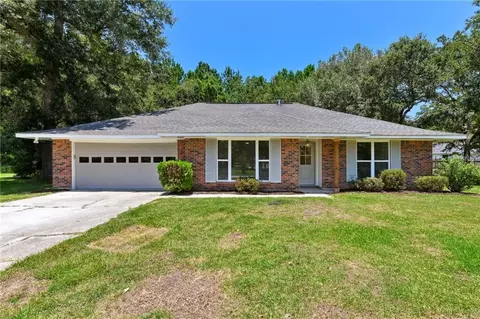 114 Hemlock Ct, Slidell, LA 70458 photo 1