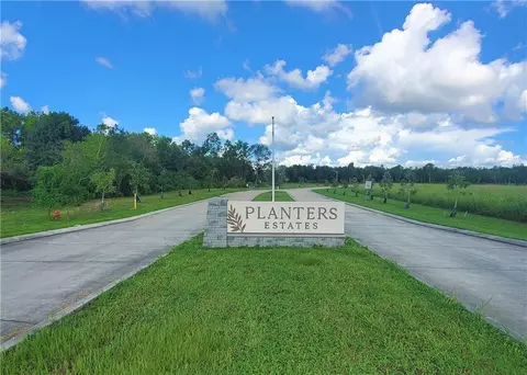 149 Chancellor Dr, Belle Chasse, LA 70037
