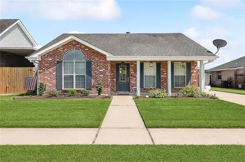2717 Meadow Dr, Violet, LA 70092 photo 1