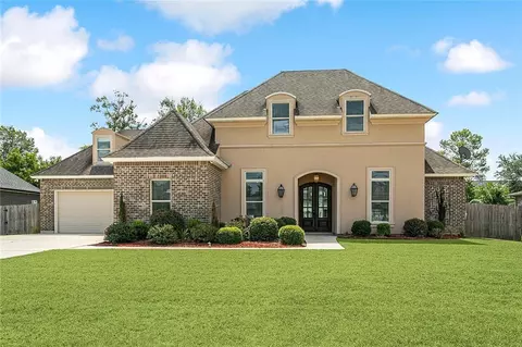 570 N Caleb Dr, Slidell, LA 70461 photo 1