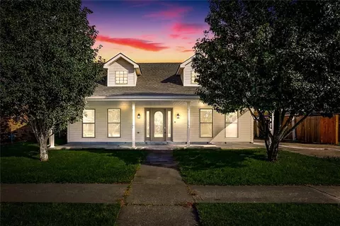 3000 Oak Dr, Violet, LA 70092 photo 1