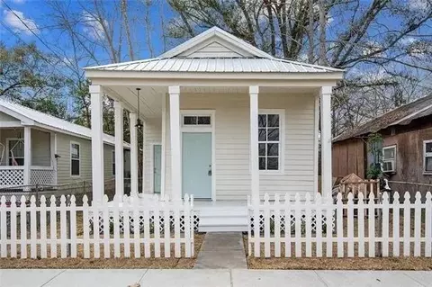 719 N Florida St, Covington, LA 70433 photo 1