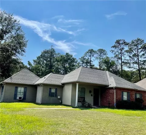 940 Dupard St, Mandeville, LA 70448 photo 1