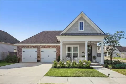 1660 Continental Dr, Covington, LA 70433 photo 1