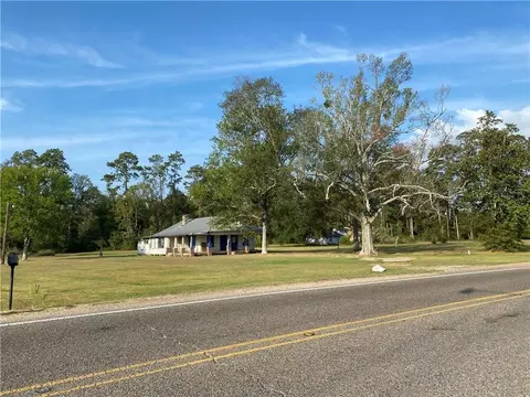 27218 La-42 Hwy, Springfield, LA 70462
