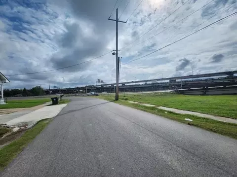 30269 Bay St, New Orleans, LA 70122