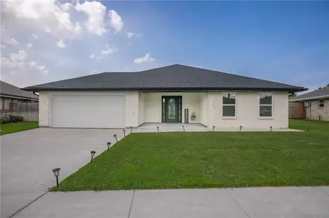 3321 Sugar Mill Rd, Kenner, LA 70065 photo 1