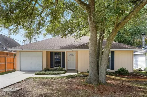 2419 Bluebird St, Slidell, LA 70460 photo 1