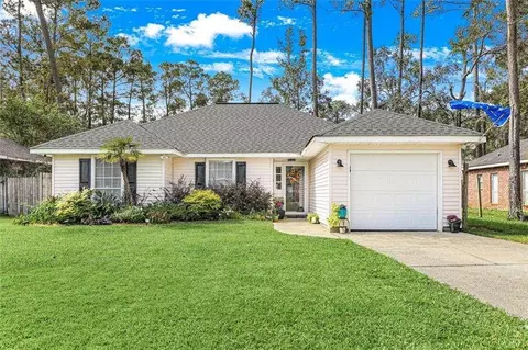 2012 Steven St, Mandeville, LA 70448 photo 1