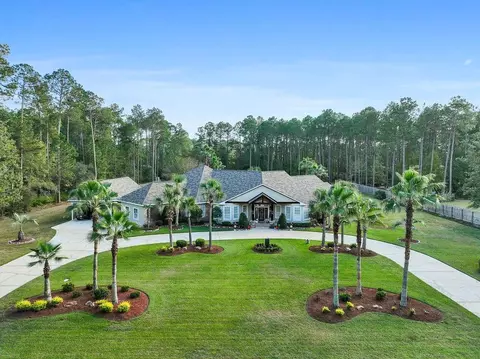 208 Independence Dr, Mandeville, LA 70471 photo 1
