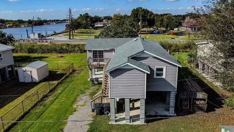 5138 Hatty St, Lafitte, LA 70067 photo 1