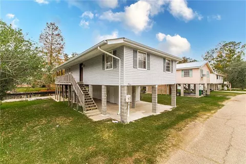 31415 Lanta Ln, Springfield, LA 70462 photo 1