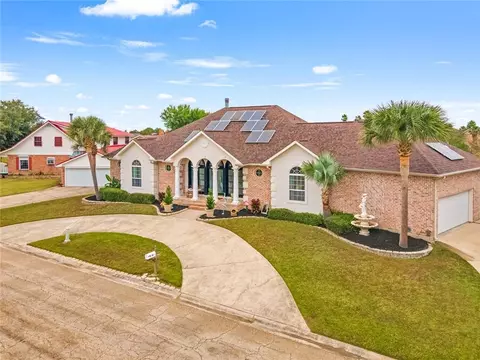 211 Constellation Dr, Slidell, LA 70458 photo 1