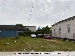 2012 Rev John Raphael Jr Way, New Orleans, LA 70113