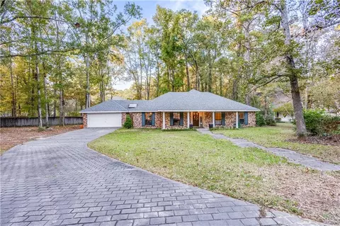205 Kipling Ln, Mandeville, LA 70448 photo 1