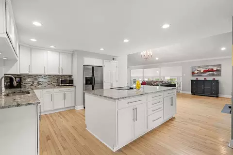 Kitchen - 73246 Military Rd, Covington, LA 70435 photo 3 of 4