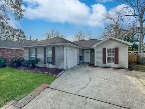 343 E Suncrest Loop, Slidell, LA 70458 photo 1