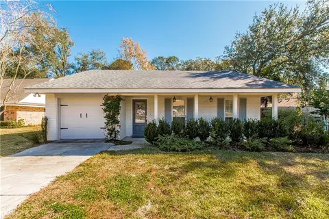 131 Willow Dr, Covington, LA 70433 photo 1