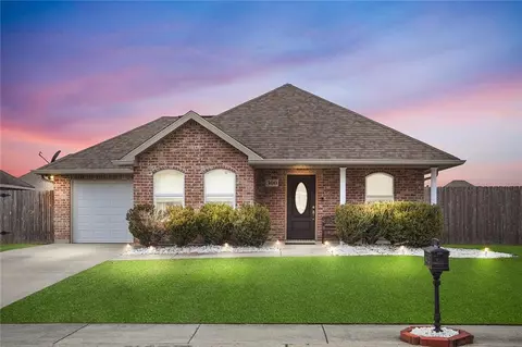 300 Allie Ln, Luling, LA 70070 photo 1