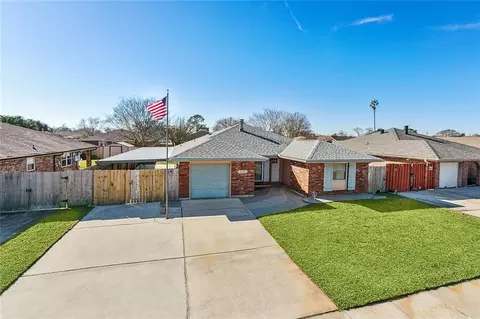 425 Pellerin Dr, Kenner, LA 70065 photo 1