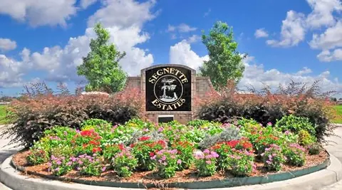 10 Osprey Dr, Westwego, LA 70094