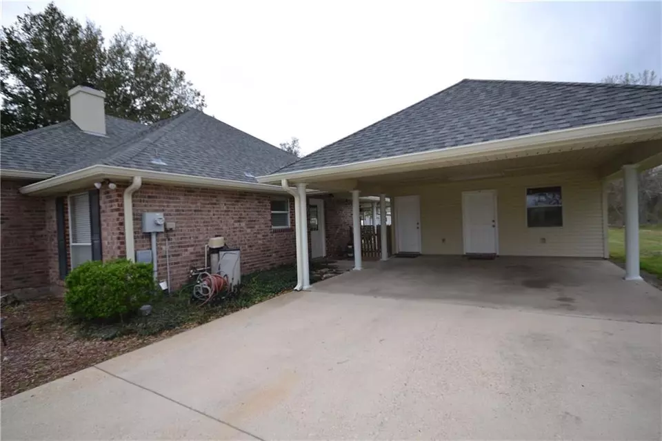 199 Landeche Ln, Hahnville, LA 70057 46 Photos Movoto