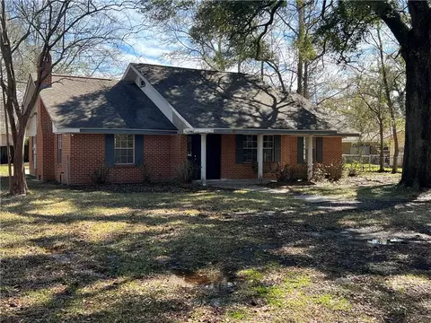 515 Jackson St, Mandeville, LA 70448 photo 1