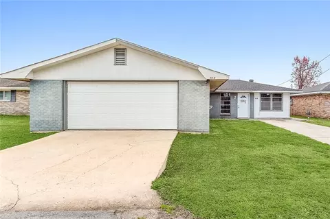 450 Maple Loop, Laplace, LA 70068 photo 1