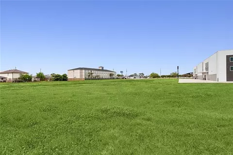 6539 Westbank Expressway Way, Marrero, LA 70072