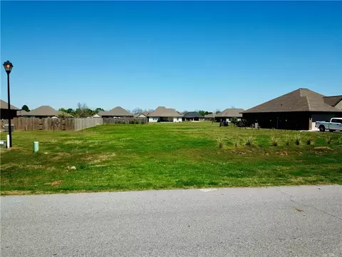 310 Meadow Ln, Natchitoches, LA 71457