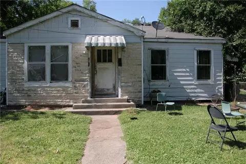2422 Paris St, Alexandria, LA 71303