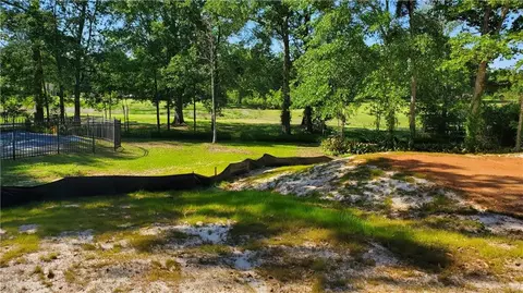 198 Tchefuncte Dr, Covington, LA 70433 photo 2