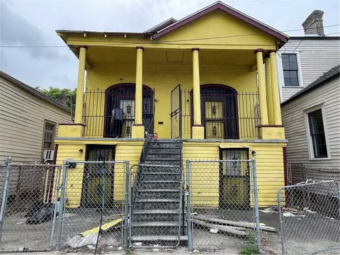 2622 24 Lasalle St, New Orleans, LA 70113