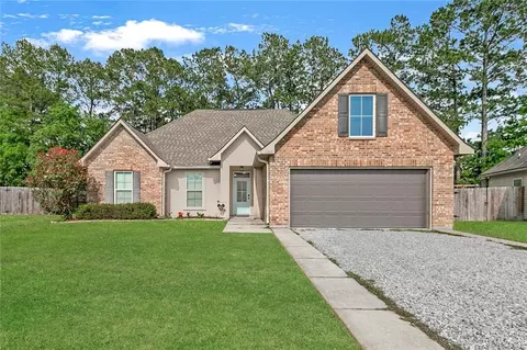 1017 E Creek Ct, Covington, LA 70435 photo 1