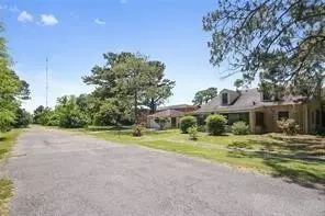 708 Bordenave St, Gretna, LA 70056