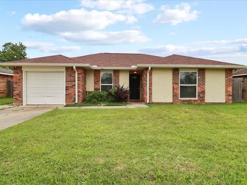 2013 Wellington Ln, Slidell, LA 70461 photo 1