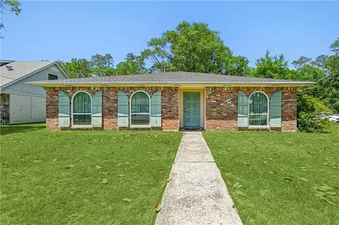 695 Dale Dr, Slidell, LA 70458 photo 1