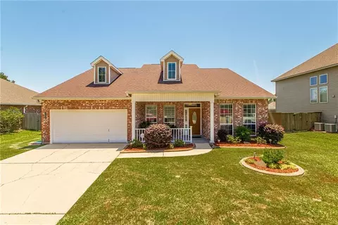 309 Mark Dr, Covington, LA 70433 photo 1