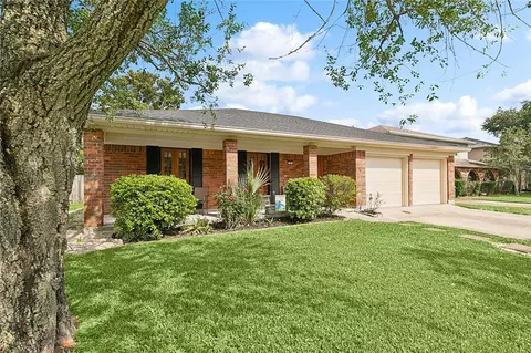 6 Traminer Dr, Kenner, LA 70065 photo 1