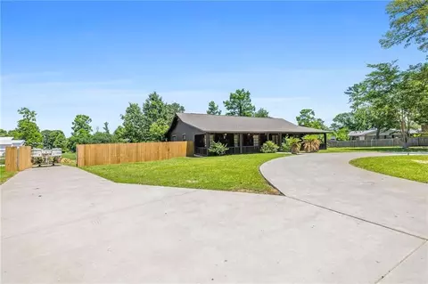 20671 Buns Ln, Springfield, LA 70462 photo 1