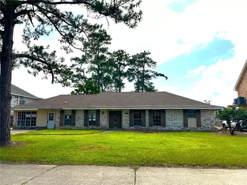 3069 S Palm Dr, Slidell, LA 70458 photo 1