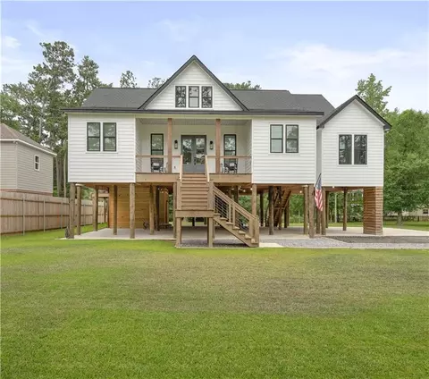 18070 Cusachs Dr, Covington, LA 70433 photo 1