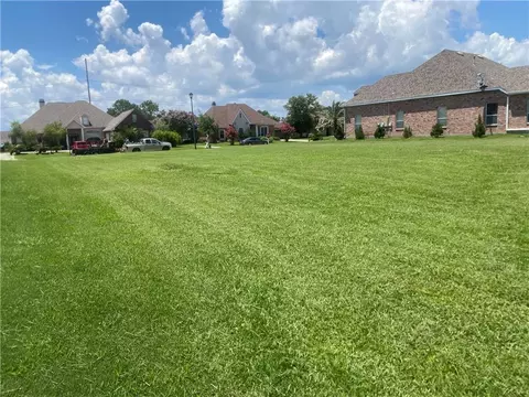 266 E Augusta Ln, Slidell, LA 70458 photo 5