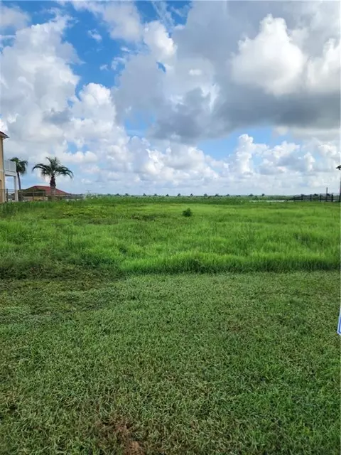 4092 E Marina Villa Dr, Slidell, LA 70461 photo 1