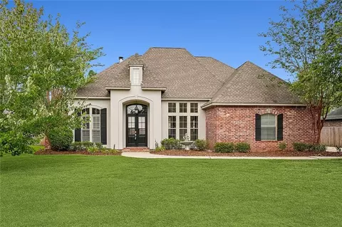 563 Red Maple Dr, Mandeville, LA 70448 photo 1