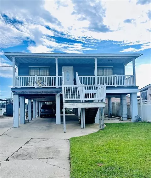 4272 Jean Lafitte Blvd, Lafitte, LA 70067