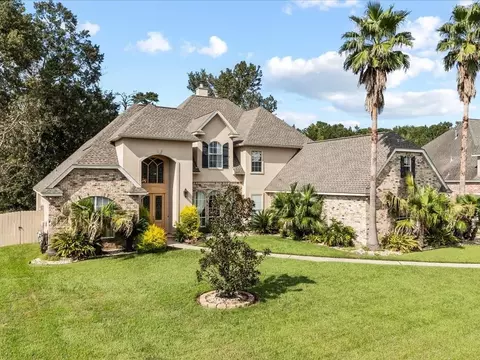260 Delta Dr, Mandeville, LA 70448 photo 1
