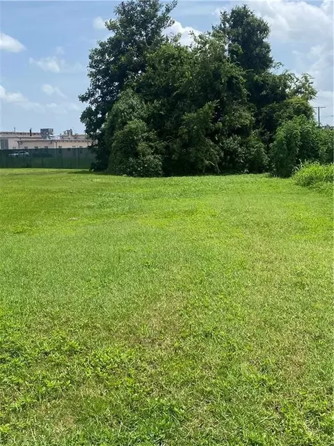 958 Oconnor St, Gretna, LA 70053