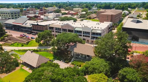 780 Front St #1, Natchitoches, LA 71457